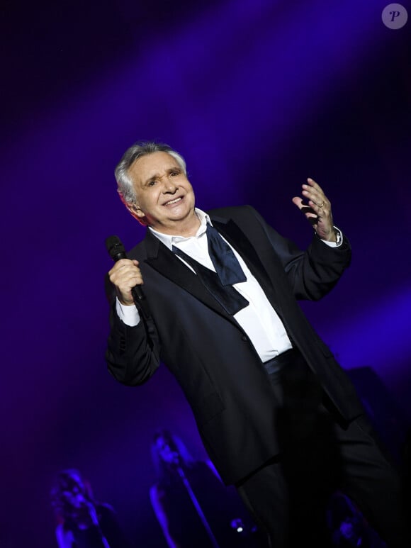 Exclusif - Michel Sardou en concert à la Seine Musicale, jusqu'au 7 janvier 2018 et les 14 et 15 mars, pour sa dernière tournée "La dernière danse" à Boulogne-Billancourt. Le 26 décembre 2017. La tournée se poursuivra en France jusqu'à fin mars 2018, et se terminera avec deux ultimes représentations les 23 et 24 mars à la Seine Musicale © Pierre Perusseau / Bestimage