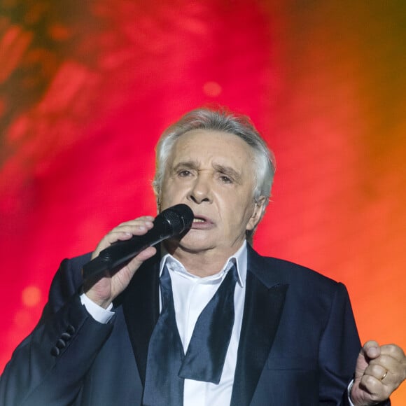 Exclusif - Michel Sardou en concert à la Seine Musicale, jusqu'au 7 janvier 2018 et les 14 et 15 mars, pour sa dernière tournée "La dernière danse" à Boulogne-Billancourt. Le 26 décembre 2017. La tournée se poursuivra en France jusqu'à fin mars 2018, et se terminera avec deux ultimes représentations les 23 et 24 mars à la Seine Musicale © Pierre Perusseau / Bestimage