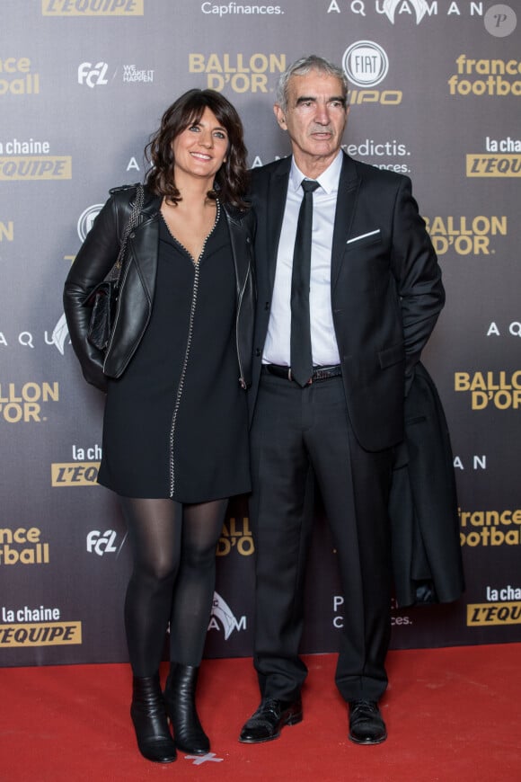 Raymond Domenech et son ex-compagne Estelle Denis - Tapis rouge de la cérémonie du Ballon d'or France Football 2018 au Grand Palais à Paris, France, le 3 décembre 2018. le Croate L.Modric remporte le trophée 2018. © Cyril Moreau/Bestimage