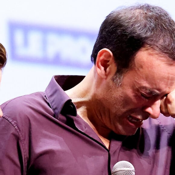 Irène Jacob, Anthony Delon - Pour la séance de clôture de la 16ème édition du Festival Lumière de Lyon, un hommage tout particulier a été rendu à l'acteur Alain Delon en projetant "Plein Soleil" de René Clément. Pour l'occasion Vincent Lindon a prononcé un discours en présence de Anthony Delon, qui, sous le coup de l'émotion, a fondu en larmes pendant l'évocation de son père. C'est la première fois, depuis sa disparition, qu'un hommage était rendu en public à Alain Delon, au Halle Tony Garnier, à Lyon, France, le 20 octobre 2024. © Dominique Jacovides/Bestimage 