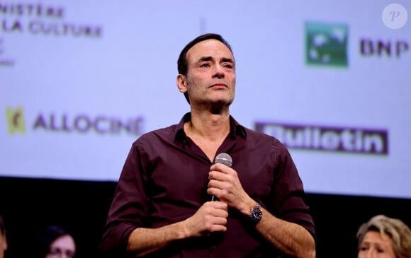 Anthony Delon - Pour la séance de clôture de la 16ème édition du Festival Lumière de Lyon, un hommage tout particulier a été rendu à l'acteur Alain Delon en projetant "Plein Soleil" de René Clément. Pour l'occasion Vincent Lindon a prononcé un discours en présence de Anthony Delon, qui, sous le coup de l'émotion, a fondu en larmes pendant l'évocation de son père. C'est la première fois, depuis sa disparition, qu'un hommage était rendu en public à Alain Delon, au Halle Tony Garnier, à Lyon, France, le 20 octobre 2024. © Dominique Jacovides/Bestimage 