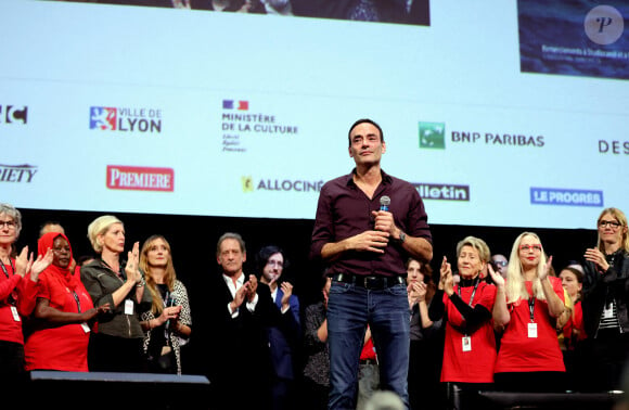 Anthony Delon - Pour la séance de clôture de la 16ème édition du Festival Lumière de Lyon, un hommage tout particulier a été rendu à l'acteur Alain Delon en projetant "Plein Soleil" de René Clément. Pour l'occasion Vincent Lindon a prononcé un discours en présence de Anthony Delon, qui, sous le coup de l'émotion, a fondu en larmes pendant l'évocation de son père. C'est la première fois, depuis sa disparition, qu'un hommage était rendu en public à Alain Delon, au Halle Tony Garnier, à Lyon, France, le 20 octobre 2024. © Dominique Jacovides/Bestimage 