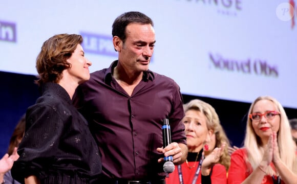 Irène Jacob, Anthony Delon - Pour la séance de clôture de la 16ème édition du Festival Lumière de Lyon, un hommage tout particulier a été rendu à l'acteur Alain Delon en projetant "Plein Soleil" de René Clément. Pour l'occasion Vincent Lindon a prononcé un discours en présence de Anthony Delon, qui, sous le coup de l'émotion, a fondu en larmes pendant l'évocation de son père. C'est la première fois, depuis sa disparition, qu'un hommage était rendu en public à Alain Delon, au Halle Tony Garnier, à Lyon, France, le 20 octobre 2024. © Dominique Jacovides/Bestimage 