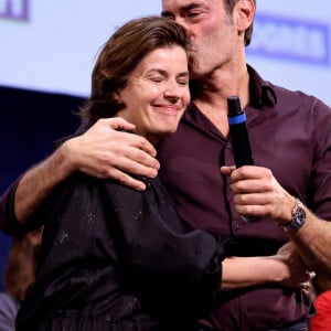 Irène Jacob, Anthony Delon - Pour la séance de clôture de la 16ème édition du Festival Lumière de Lyon, un hommage tout particulier a été rendu à l'acteur Alain Delon en projetant "Plein Soleil" de René Clément. Pour l'occasion Vincent Lindon a prononcé un discours en présence de Anthony Delon, qui, sous le coup de l'émotion, a fondu en larmes pendant l'évocation de son père. C'est la première fois, depuis sa disparition, qu'un hommage était rendu en public à Alain Delon, au Halle Tony Garnier, à Lyon, France, le 20 octobre 2024. © Dominique Jacovides/Bestimage 