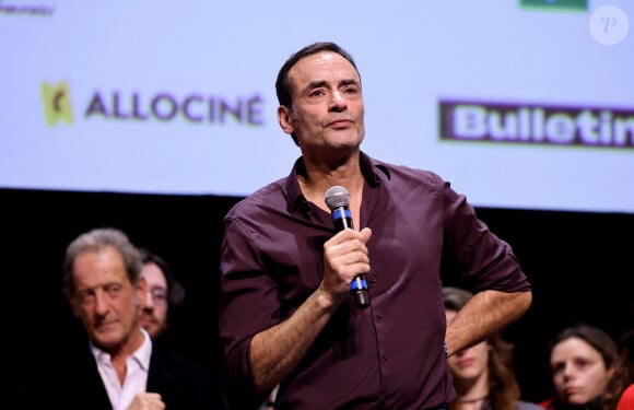 Vincent Lindon, Anthony Delon - Pour la séance de clôture de la 16ème édition du Festival Lumière de Lyon, un hommage tout particulier a été rendu à l'acteur Alain Delon en projetant "Plein Soleil" de René Clément. Pour l'occasion Vincent Lindon a prononcé un discours en présence de Anthony Delon, qui, sous le coup de l'émotion, a fondu en larmes pendant l'évocation de son père. C'est la première fois, depuis sa disparition, qu'un hommage était rendu en public à Alain Delon, au Halle Tony Garnier, à Lyon, France, le 20 octobre 2024. © Dominique Jacovides/Bestimage 