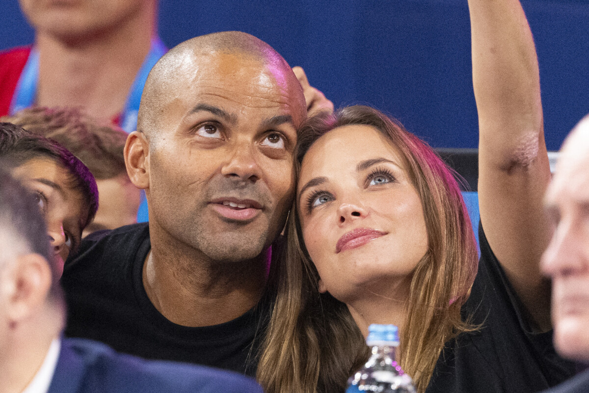 Photo Tony Parker avec son fils Josh et sa compagne Agathe Teyssier