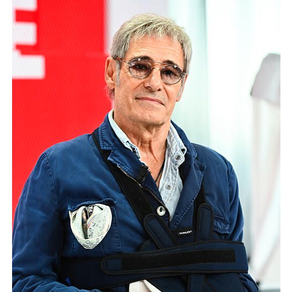  "Ce qui m'a angoissé pour lui c'est de l'imaginer paniquer. Avec un oedème de Quincke tu étouffes..."
Exclusif - Gérard Lanvin - Enregistrement de l'émission Vivement dimanche, présentée par M.Drucker et diffusée le 13 octobre 2024 sur France 3.