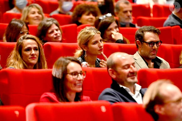 Cette sentence est pour beaucoup démesurée comparée aux actes qui sont jugés
Victoria Bedos, Pauline Desmonts et son compagnon Nicolas Bedos, le président du Jury, lors de la soirée de clôture de la 3eme édition du Festival Cinéroman à Nice, le 24 octobre 2021. C'est avec la remise des prix et la projection en avant première du film Goliath, réalisé par F.Tellier, que Cinéroman s'est achevé avec en invité surprise, G.Depardieu. 9 films tirés de roman ont été présentés en compétition et le Jury, présidé cette année par N.Bedos, a recompensé pour le prix du meilleur film adapté d'un roman : F.Zeller pour The Father, pour Le prix d'interprétation féminine : G.Londez pour The Father, dans Le Discours de Laurent Tirard et Benedetta de Paul Verhoeven, pour le prix d'interprétation masculine : B.Lavernhe pour Le Discours de Laurent Tirard, pour le prix coup de coeur du festival à une personnalité du cinéma pour sa relation très forte avec la ville de Nice et la côte d'Azur : M.Boujenah, et pour finir, le prix spécial du jury a été décerné à G.Depardieu pour avoir remis dans la lumière des oeuvres littéraires et su incarner des personnages de papier auxquels personne n'aurait osé prêter sa voix et son regard. Maigret, Germinal, Les Misérables, Monte Cristo, Les Valseuses, Sous le soleil de Satan, Les Illusions Perdues, Des Hommes, L'homme au masque de fer.© Bruno Bebert / Bestimage 