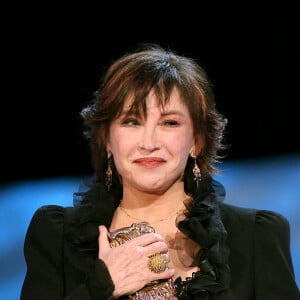 Marlène Jobert prononce son discours de remerciement lors de la 32e cérémonie des César qui s'est tenue au Théâtre du Châtelet à Paris, France, le 24 février 2007. Photo par Guignebourg-Nebinger/ABACAPRESS.COM