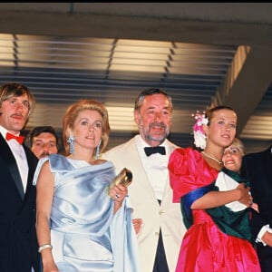 Gérard Depardieu, Philippe Noiret, Catherine Deneuve et Sophie Marceau au Festival de Cannes pour le film Fort Saganne en 1984