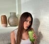 Le collagène est la protéine la plus abondante du corps humain, qui assure l'élasticité de la peau et la robustesse des os, des ligaments, des tendons et du cartilage.
Iris Mittenaere boit un Matcha sur Instagram