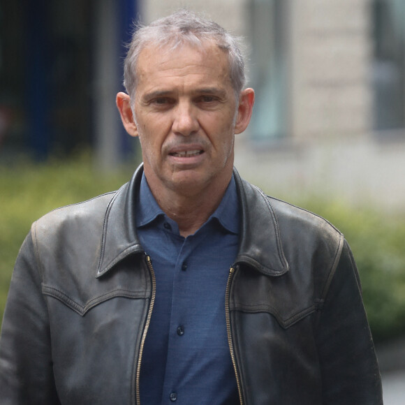 Paul Belmondo, âgé de 61 ans, est le frère aîné de la fratrie et est également père de deux enfants, Victor et Giuliano
Exclusif - Paul Belmondo - Obsèques de Francine Leca (Fondatrice de Mécénat Chirurgie Cardiaque et première femme devenue chirurgienne cardiaque) en l'église Saint-Pierre à Neuilly-sur-seine, France, le 21 juin 2024. © Christophe Clovis / Bestimage