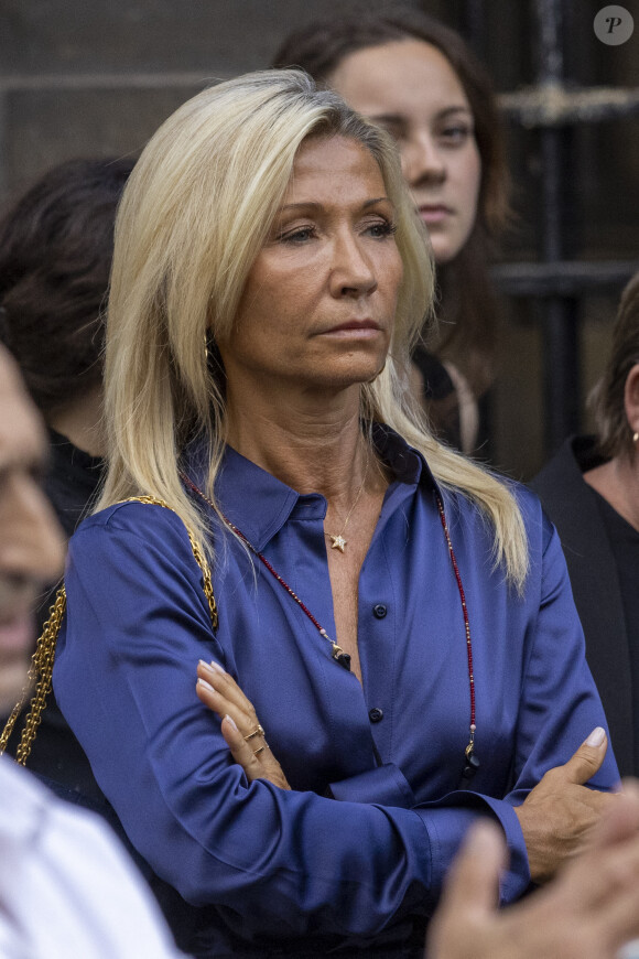 Nathalie Tardivel - Sorties - Obsèques de Jean-Paul Belmondo en l'église Saint-Germain-des-Prés, à Paris le 10 septembre 2021. © Cyril Moreau / Bestimage 
