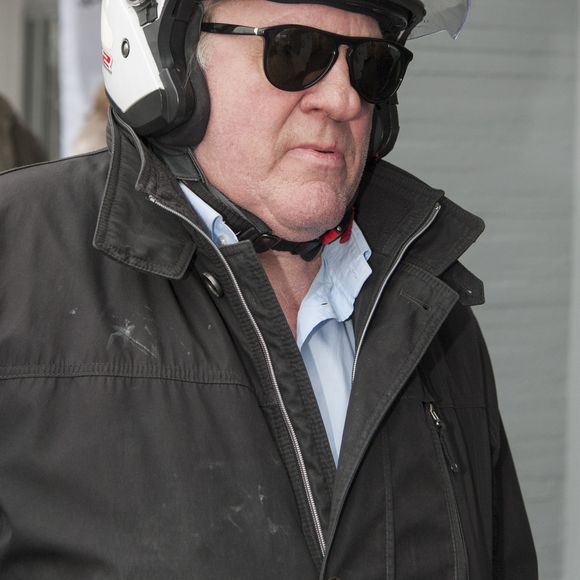 Gérard Depardieu - Le "33ème Salon du Livre" au parc des expositions de la porte de Versailles à Paris, le 20 mars 2016. © Perusseau/Bestimage