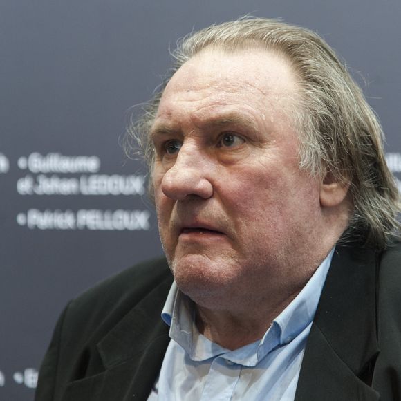 Gérard Depardieu pour "Innocent" - Le "33ème Salon du Livre" au parc des expositions de la porte de Versailles à Paris, le 20 mars 2016. © Perusseau/Bestimage