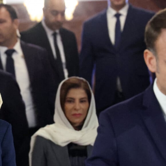 Le Président de la République, Emmanuel Macron et la première dame Brigitte Macron se recueillent au Mausolée de Mohammed V à Rabat au Maroc le 29 Octobre 2024. © Dominique Jacovides/Bestimage