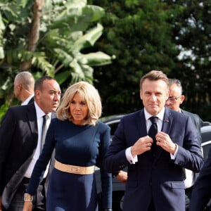 Le Président de la République, Emmanuel Macron et la première dame Brigitte Macron se recueillent au Mausolée de Mohammed V à Rabat au Maroc le 29 Octobre 2024. © Dominique Jacovides/Bestimage