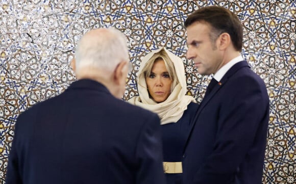 Le Président de la République, Emmanuel Macron et la première dame Brigitte Macron se recueillent au Mausolée de Mohammed V à Rabat au Maroc le 29 Octobre 2024. © Dominique Jacovides/Bestimage