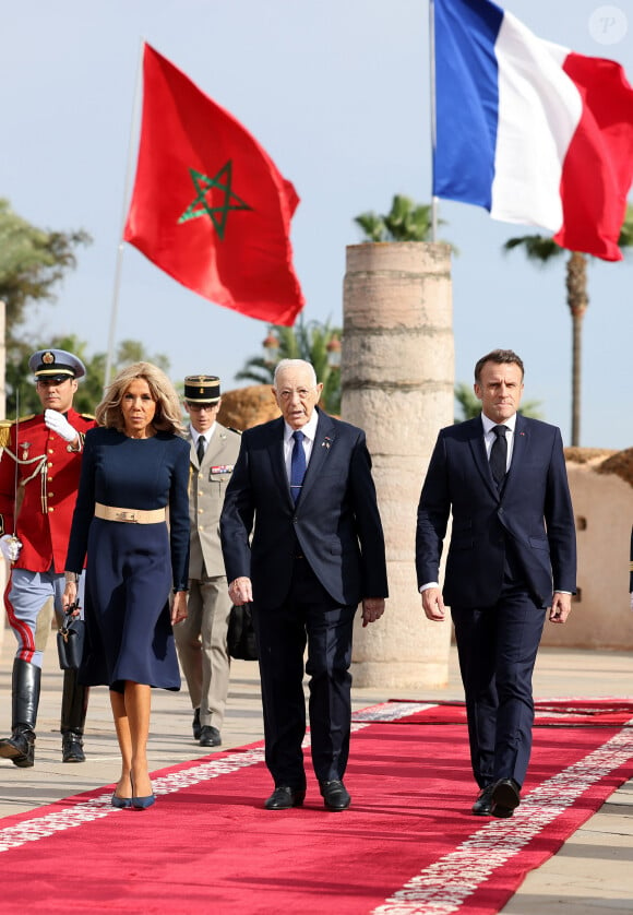 Le Président de la République, Emmanuel Macron et la première dame Brigitte Macron se recueillent au Mausolée de Mohammed V à Rabat au Maroc le 29 Octobre 2024. © Dominique Jacovides/Bestimage