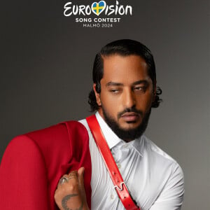 L’artiste Slimane portera les couleurs de la France à l’Eurovision 2024. Slimane : Difficile de ne pas regarder dans le rétroviseur depuis que je sais que je vais représenter mon pays à l’Eurovision ! C’est complètement fou quand j’y pense. Mes premiers concerts dans les bars de Pigalle, j’ai l’impression que c’était hier. Mon père qui m’amène à mon premier casting. Et puis The Voice. Ma rencontre avec le public. Ce public merveilleux qui me donne la force et l’envie aujourd’hui de relever l’un des plus grands défis de ma carrière. C’est une immense fierté. Une vraie responsabilité aussi. Le 11 mai 2024, je chanterai devant près de 200 millions de personnes. Je vais chanter pour mes parents. Pour ma fille. Pour la France. Et Pour toi, toi pour qui j’ai écrit cette chanson… Le 14 mai 2016, Slimane remporte la 5ème saison de THE VOICE en France. Avec 2 millions d'albums vendus, 1 million de spectateurs assistant à ses concerts, près de 2 milliards de streams dans le monde, 5 NRJ Music Awards et une Victoire de la Musique, Slimane vient d’annoncer officiellement à ses 7 millions de fans sur les réseaux sociaux qu’il représentera avec une immense fierté la France à L’EUROVISION 2024 ! Des pianos-bars de Paris Pigalle, où il a débuté, aux tournées des ZENITHS et des ARENA à guichets fermés, le fabuleux destin de Slimane est une ode à la persévérance, au talent et à la passion. Chacune de ses performances musicales est comme un déferlement de force, de fragilité et d'amour. Slimane signe ses propres chansons mais il est également à l’origine de nombreux tubes pour des artistes comme Matt Pokora, Vitaa, Kendji, Florent Pagny, Amel Bent… Le 11 mai 2024, ce lien précieux le conduira dans la ville de Malmõ en Suède, où il représentera la France pour le Grand Concours Eurovision de la Chanson, avec un tout nouveau titre intitulé "Mon amour". 