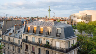 L'appartement de 500m2 d'un haut dirigeant de télévision cambriolé à Paris : coffres-forts fracturés, 20 000 euros et des montres de luxe dérobés...