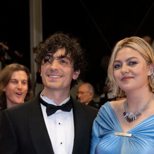 Les parents d'Esmée semblent donc bel et bien sur la route du mariage !
Florian Rossi et sa compagne Louane Emera - Montée des marches du film " The Idol " lors du 76ème Festival International du Film de Cannes, au Palais des Festivals à Cannes. Le 22 mai 2023 © Olivier Borde / Bestimage 