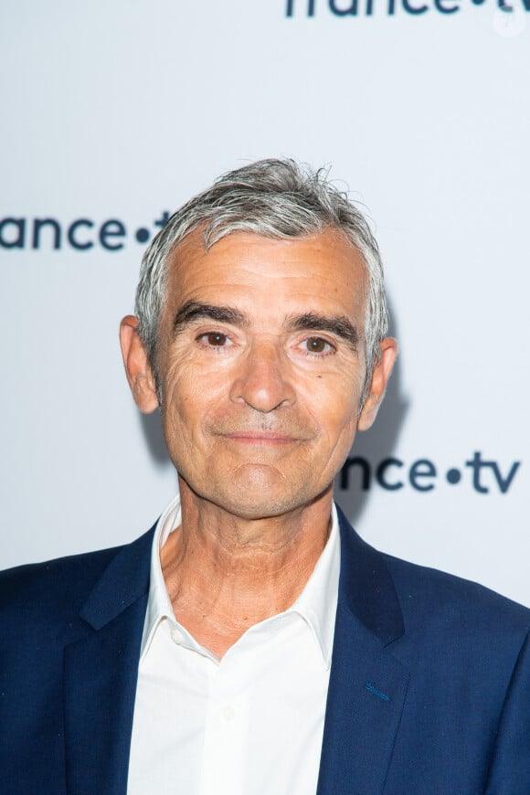 où il possède un bel appartement 
Fabrice Drouelle lors du photocall dans le cadre de la conférence de presse de France Télévisions au Pavillon Gabriel à Paris, France, le 24 août 2021. © Pierre Perusseau/Bestimage 