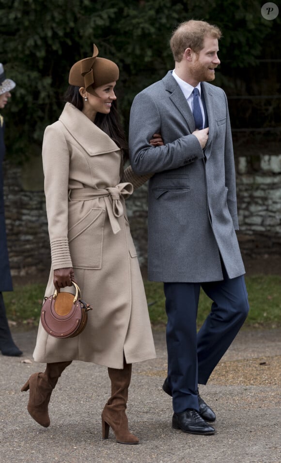 Le prince Harry et sa fiancée Meghan Markle - La famille royale d'Angleterre arrive à la messe de Noël à l'église Sainte-Marie-Madeleine à Sandringham, le 25 décembre 2017. 