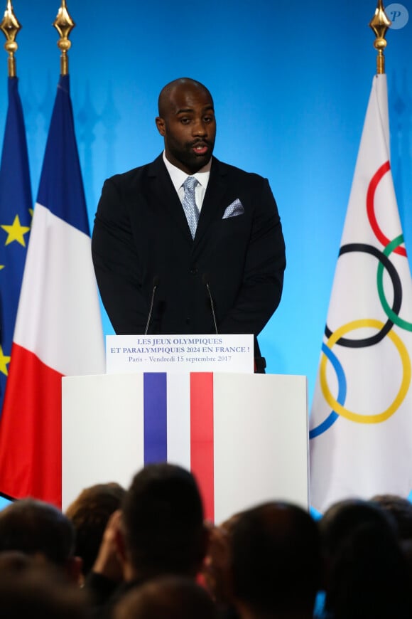 Le champion de judo s'est exprimé sur le coût de la vie en Guadeloupe et en Martinique
 
Teddy Riner, champion olympique de judo lors de la réception des acteurs de la candidature de Paris aux Jeux Olympiques et Paralympiques de 2024 au palais de l'Elysée à Paris le 15 septembre 2017. © Hamilton / Pool / Bestimage