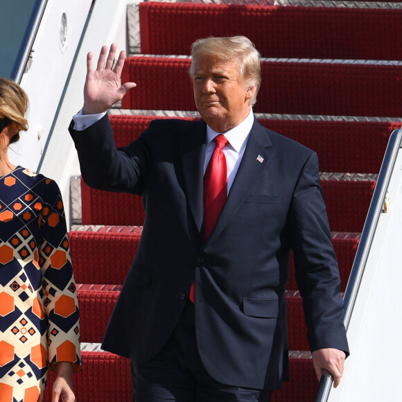 Donald Trump et sa femme Melania - La famille Trump débarque de Air Force One à l'aéroport international de Palm Beach le 20 janvier 2021.