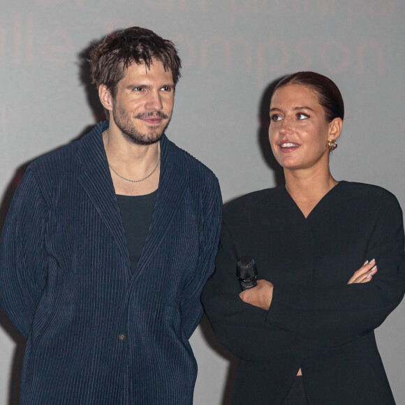 Voilà plusieurs mois maintenant qu'Adèle Exarchopoulos et François Civil filent le parfait amour. 
François Civil, Adèle Exarchopoulos - Avant-première du film "L'amour Ouf" au Kinepolis de Lomme près de Lille. © Stéphane Vansteenkiste/Bestimage 