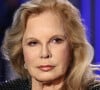 Cette série de concerts est une occasion pour la chanteuse de dire au revoir à son public
Exclusif - Sylvie Vartan est l'invitée de l'émission Domenica In à Milan le 25 février 2024. 