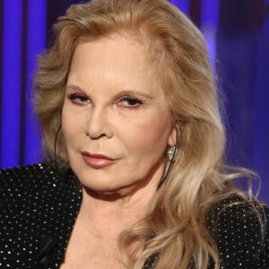 Exclusif - Sylvie Vartan est l'invitée de l'émission Domenica In à Milan le 25 février 2024. 