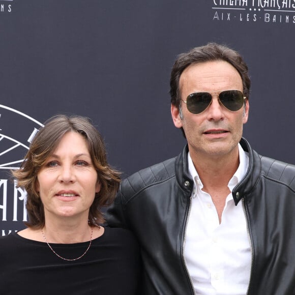 Exclusif - Mathilde Seigner, Anthony Delon - Photocall de la 3ème édition du Festival du Cinéma Français et de la Gastronomie d'Aix-les-Bains. Le 8 juin 2024 © Denis Guignebourg / Bestimage 