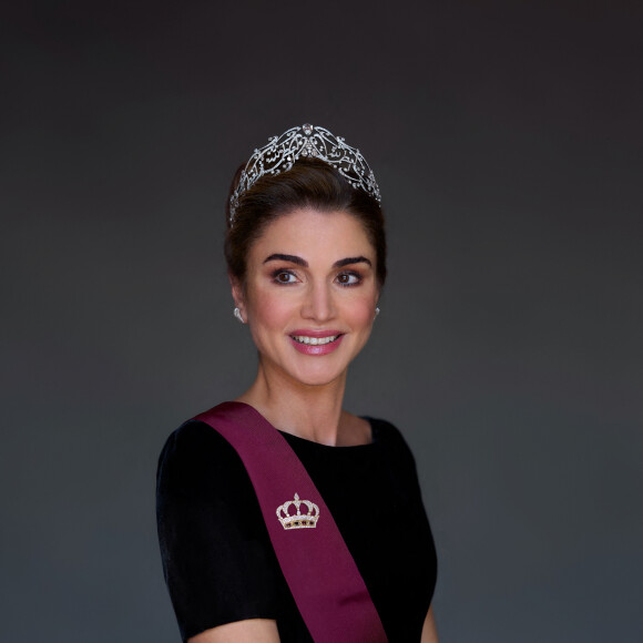 Portrait officiel de la reine Rania, réalisé à l'occasion du jubilé d'argent du roi Abdallah II, à Amman, Jordanie, pris en juin 2024. Photo par Balkis Press/ABACAPRESS.COM