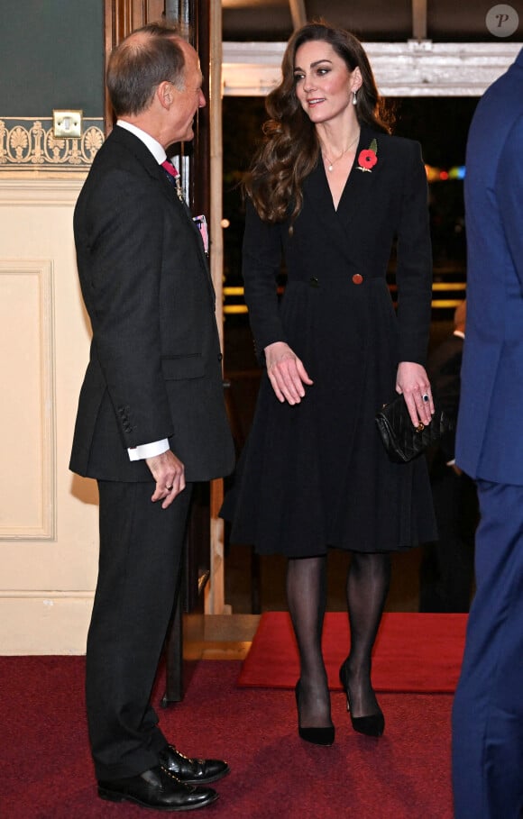 Catherine Kate Middleton, princesse de Galles - La famille royale du Royaume Uni assiste au Festival du souvenir (Festival of Remembrance) au Royal Albert Hall, Londres le 9 novembre 2024. © Chris Ratcliffe / Pool / Julien Burton via Bestimage 