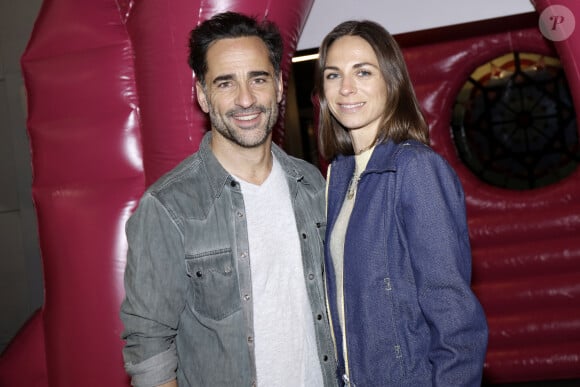 Florent Peyre et sa compagne Virginie Stref lors de l'avant-première du film "Notre tout petit mariage" à l'UGC Bercy à Paris le 25 avril 2023. © Cédric Perrin / Bestimage 