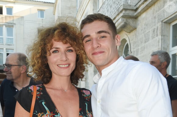 Âgé de seulement 30 ans, Luigi Kröner possède déjà une belle filmographie
Elsa Lunghini et son fils Luigi Kröner lors du premier jour de la 11ème édition du festival du Film Francophone d'Angoulême, France, le 21 août 2018. © Coadic Guirec/Bestimage 