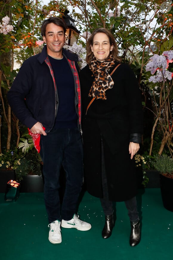 Mais contrairement à bien d'autres grands noms de la télévision, l'époux de Claire Fournier ne vient pas de la capitale.
Julian Bugier et sa femme Claire Fournier - Remise du prix littéraire "Closerie des Lilas" à la Closerie des Lilas, à Paris le 25 avril 2024. © Christophe Clovis / Bestimage