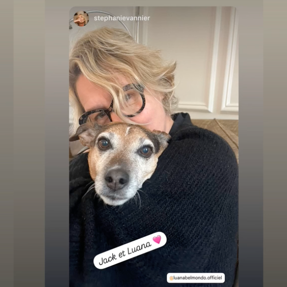 Luana Belmondo met les choses au clair après avoir pris la pose pour la première fois avec un nouveau chien depuis la mort de son fidèle Max.