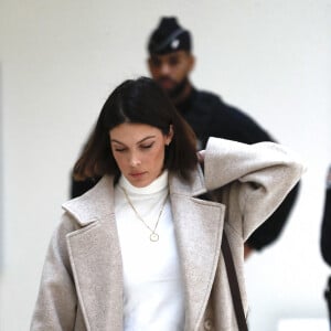 Un syndrome d'abandon lié à l'absence de repère maternel, précise l'ex d'Iris Mittenaere
 
Iris Mittenaere - Procès de Bruno Pelat, ex-compagnon d'Iris Mittenaere, jugé en comparution immédiate pour violences conjugales devant le tribunal de Paris, le 6 novembre 2024. Initialement prévu le 27 septembre 2024, le procès a été reporté à la demande de l'ancienne Miss France, désireuse d'être présente à l'audience. Or, elle n'était pas "en capacité psychologique de venir à l'audience" à cette date-là, selon son avocate. © Christophe Clovis / Bestimage