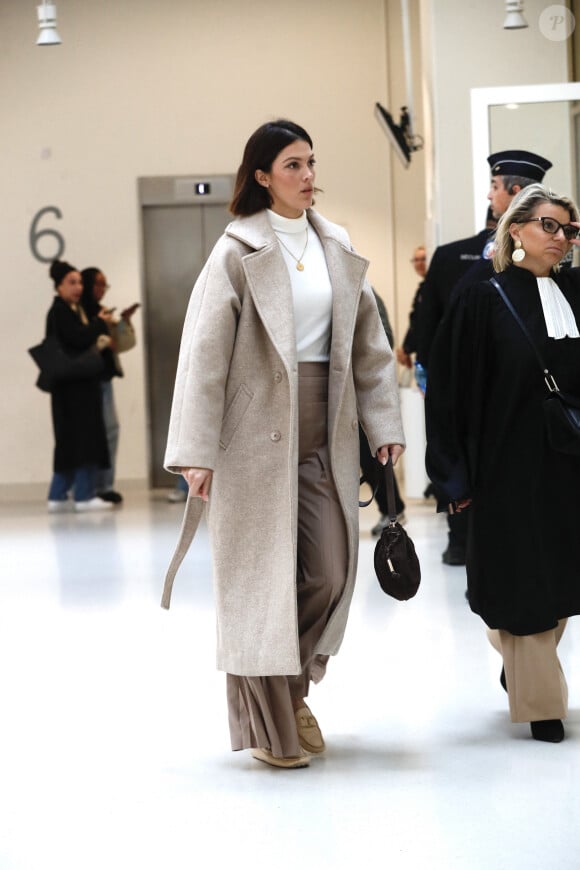 Iris Mittenaere - Procès de Bruno Pelat, ex-compagnon d'Iris Mittenaere, jugé en comparution immédiate pour violences conjugales devant le tribunal de Paris, le 6 novembre 2024. Initialement prévu le 27 septembre 2024, le procès a été reporté à la demande de l'ancienne Miss France, désireuse d'être présente à l'audience. Or, elle n'était pas "en capacité psychologique de venir à l'audience" à cette date-là, selon son avocate. © Christophe Clovis / Bestimage