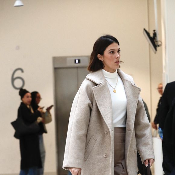 Iris Mittenaere - Procès de Bruno Pelat, ex-compagnon d'Iris Mittenaere, jugé en comparution immédiate pour violences conjugales devant le tribunal de Paris, le 6 novembre 2024. Initialement prévu le 27 septembre 2024, le procès a été reporté à la demande de l'ancienne Miss France, désireuse d'être présente à l'audience. Or, elle n'était pas "en capacité psychologique de venir à l'audience" à cette date-là, selon son avocate. © Christophe Clovis / Bestimage