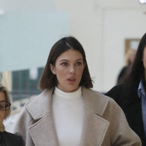 Lors de sa garde à vue, l'ex d'Iris Mittenaere a fait des révélations comme l'explique Closer
 
Iris Mittenaere - Procès de Bruno Pelat, ex-compagnon d'Iris Mittenaere, jugé en comparution immédiate pour violences conjugales devant le tribunal de Paris, le 6 novembre 2024. Initialement prévu le 27 septembre 2024, le procès a été reporté à la demande de l'ancienne Miss France, désireuse d'être présente à l'audience. Or, elle n'était pas "en capacité psychologique de venir à l'audience" à cette date-là, selon son avocate. © Christophe Clovis / Bestimage