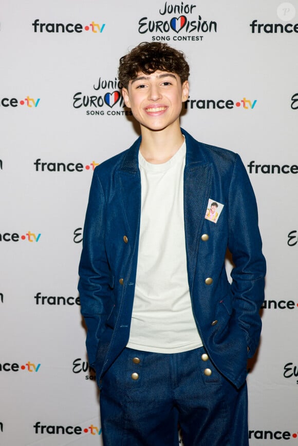 Exclusif - Conférence de presse de Titouan, jeune chanteur de 14 ans, Quimpérois, qui représentera la France avec son titre ''Comme ci, comme ça'' lors de la prochaine édition du concours de l’Eurovision Junior 2024 qui se déroulera à Madrid en Espagne, le 16 novembre prochain, en direct su France 2. Prise de vue à Quimper, France, le 16 octobre 2024. © Laetitia Notarianni/Bestimage