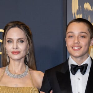 Angelina Jolie a choisi son fils Knox Jolie-Pitt comme cavalier pour la prestigieuse cérémonie des Governors Awards
Angelina Jolie et son fils Knox Jolie-Pitt lors de la cérémonie des Governors Awards à Los Angeles le 17 novembre 2024 © Elyse Jankowski/SPUS/ABACAPRESS.COM