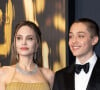 Le plus jeune de la fratrie Jolie-Pitt était impressionné mais charmant, ado stylé en smoking à 16 ans !
Angelina Jolie et son fils Knox Jolie-Pitt lors de la cérémonie des Governors Awards à Los Angeles le 17 novembre 2024 © Elyse Jankowski/SPUS/ABACAPRESS.COM