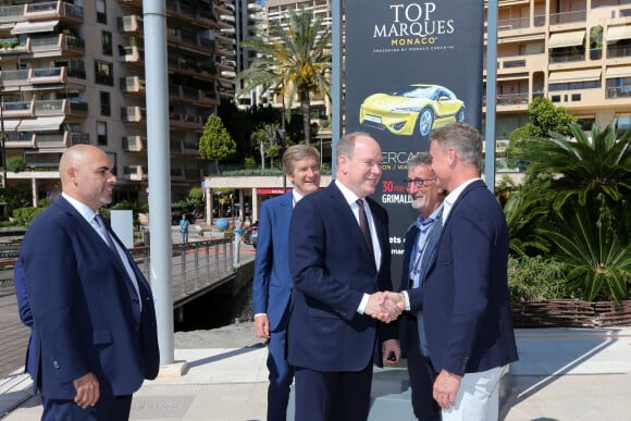 Le prince Albert II de Monaco, David Coulthard, Thierry Boutse, Eddie Jordan et Salim Zeghdar (président délégué de Top Marques) - Inauguration de la 16ème édition du salon "Top Marques Monaco 2019", qui se tiendra du 30 mai au 3 juin 2019 au Grimaldi Forum, le 29 mai 2019 à Monaco. Le salon se déroule du 30 mai au 2 juin. Le salon regroupe un ensemble de marques luxueuses et ultra-exclusives dans différents domaines tels que l'automobile, les bateaux, les bijoux et l'horlogerie. De nombreuses marques automobiles de prestiges sont présentes à l'image des très exclusives Rolls-Royce, Bentley, Bugatti ou les plus accessibles constructeurs premium allemands comme Audi et Mercedes, ainsi que des préparateurs et autres fabricants d'engins exclusifs. Au total, le salon abrite plus de 70 voitures de trente constructeurs. A découvrir: des bolides en exclusivité mondiale, des séries limités, des innovations improbables comme une voiture roulant à l'eau salée, des bijoux d'exception, des véhicules d'antan. Au total, le salon abrite plus de 70 voitures de trente constructeurs. A découvrir: des bolides en exclusivité mondiale, des séries limités, des innovations improbables comme une voiture roulant à l'eau salée, des bijoux d'exception, des véhicules d'antan. © Olivier Huitel/PRM/Bestimage  16th edition of "Top Marques Monaco 2019" fair, which will be held from May 30 to June 3, 2019 at the Grimaldi Forum, in Monaco, on May 29, 2019.