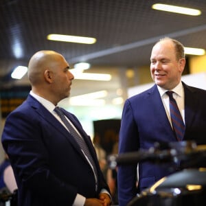 Le prince Albert II de Monaco et Salim Zeghdar (président délégué de Top Marques) - Inauguration de la 16ème édition du salon "Top Marques Monaco 2019", qui se tiendra du 30 mai au 3 juin 2019 au Grimaldi Forum, le 29 mai 2019 à Monaco. Le salon se déroule du 30 mai au 2 juin. Le salon regroupe un ensemble de marques luxueuses et ultra-exclusives dans différents domaines tels que l'automobile, les bateaux, les bijoux et l'horlogerie. De nombreuses marques automobiles de prestiges sont présentes à l'image des très exclusives Rolls-Royce, Bentley, Bugatti ou les plus accessibles constructeurs premium allemands comme Audi et Mercedes, ainsi que des préparateurs et autres fabricants d'engins exclusifs. Au total, le salon abrite plus de 70 voitures de trente constructeurs. A découvrir: des bolides en exclusivité mondiale, des séries limités, des innovations improbables comme une voiture roulant à l'eau salée, des bijoux d'exception, des véhicules d'antan. Au total, le salon abrite plus de 70 voitures de trente constructeurs. A découvrir: des bolides en exclusivité mondiale, des séries limités, des innovations improbables comme une voiture roulant à l'eau salée, des bijoux d'exception, des véhicules d'antan. © Olivier Huitel/PRM/Bestimage  16th edition of "Top Marques Monaco 2019" fair, which will be held from May 30 to June 3, 2019 at the Grimaldi Forum, in Monaco, on May 29, 2019.