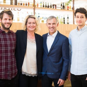 Exclusif - Paul et Luana Belmondo avec leurs fils Giacomo et Alessandro - Luana Belmondo lors du lancement de son livre "Italia mia Luana cuisine Rome" et de l'annonce de la diffusion de la série d'émissions sur la chaîne TV My Cuisine, au restaurant l'Osteria del Vino du marché spacieux Eataly Paris Marais à Paris le 7 novembre 2019. © Tiziano Da Silva - Pierre Perusseau/Bestimage 